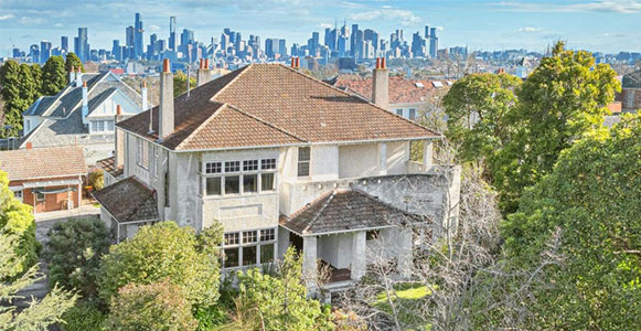 Buying Property in Toorak